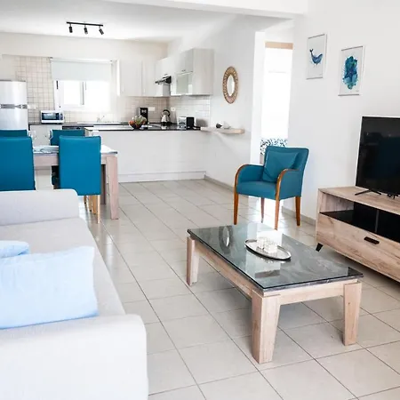 Narcissos 'nissi Beach' E9 Apartment